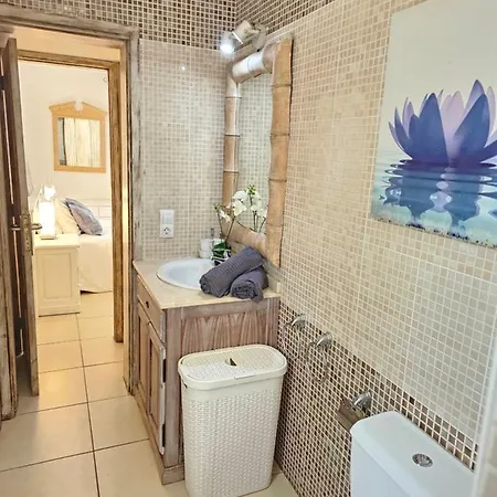 Apartment Holidays & Pool ,aircond , Americas