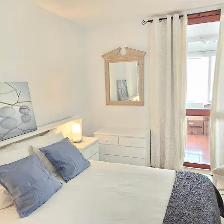 Holidays & Pool ,aircond , Americas Arona (Tenerife)