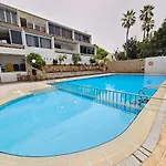 New Holidays & Pool, Aircond, Playa De Americas, Tenerife * Arona (Tenerife)