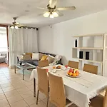 New Holidays & Pool, Aircond, Playa De Americas, Tenerife * Arona (Tenerife)